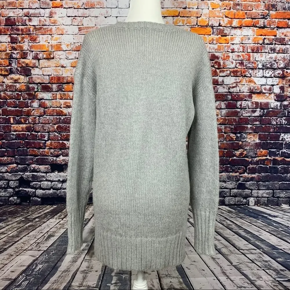 NWOT Caslon Grey Heather V-Neck Sweater, Sz M - Picture 5 of 7
